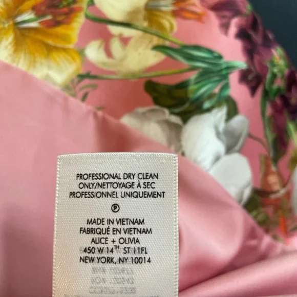 Alice + Olivia Pink and White Floral Blazer - Picture 11 of 12